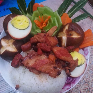 家常卤肉饭