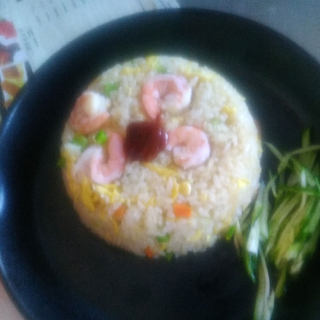 韩式虾仁蛋炒饭