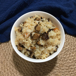 香菇肉丁焖饭