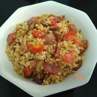 糙米腊味焖饭