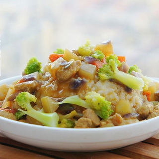黄咖喱鸡肉饭