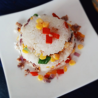 多彩米饭蛋糕