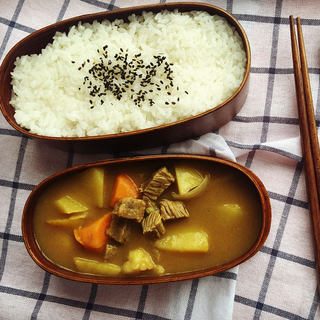 咖喱蔬菜牛肉饭
