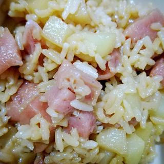 土豆香肠焖饭