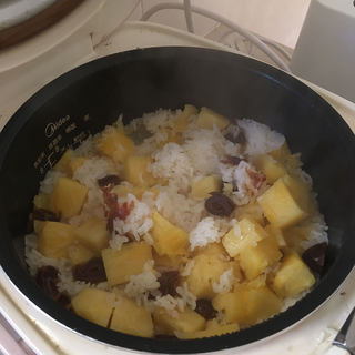 菠萝大枣饭