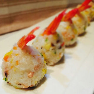 五彩虾仁饭团