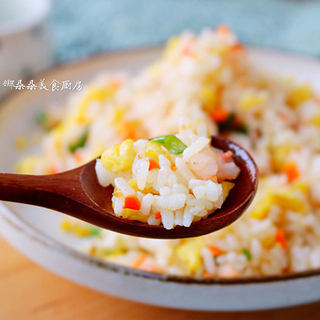 虾仁蛋炒饭
