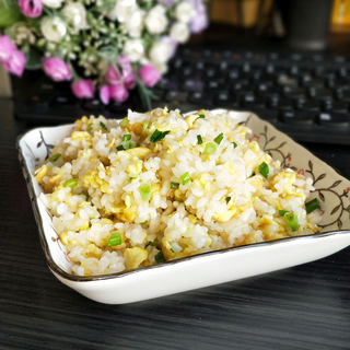 葱香蛋炒饭