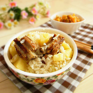 排骨土豆焖饭