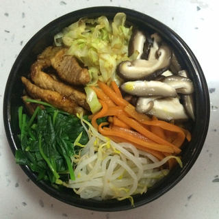 五花肉石锅拌饭