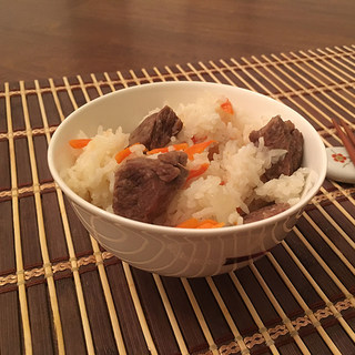 新疆羊肉抓饭
