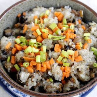 笋干糯米炒饭