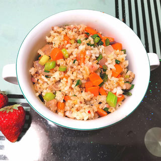 鱿鱼须炒饭