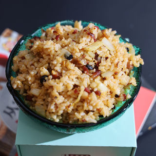 香肠白菜炒饭