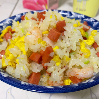 虾仁火腿蛋炒饭