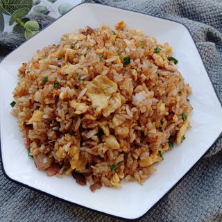 腊肉蛋炒饭