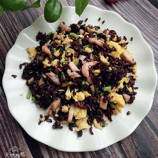 香菇鸡蛋炒紫米饭
