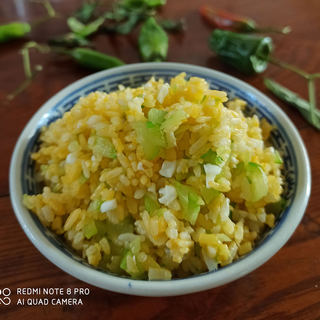 黄金白玉翡翠炒饭