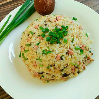 香菇蛋炒饭
