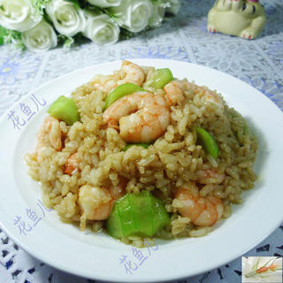 咖喱酱丝瓜虾仁炒饭