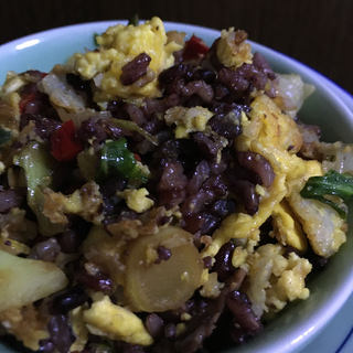鹅蛋炒三色糙米饭