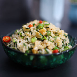 萝卜干瘦肉韭菜炒饭