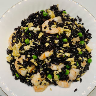 黑米虾仁鸡蛋炒饭