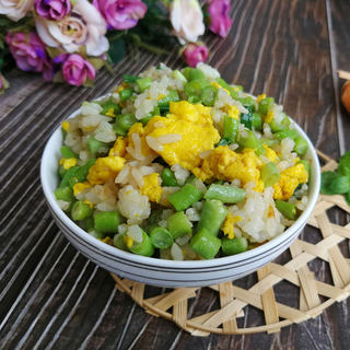 鸡蛋豇豆炒饭
