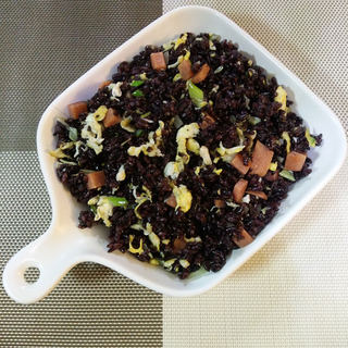 黑米蛋炒饭