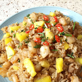 虾仁菠萝炒饭