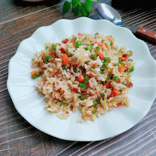 腊肉豇豆炒饭