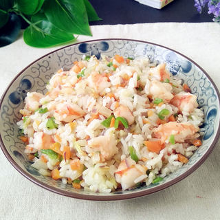 虾仁时蔬炒饭