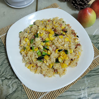 香肠玉米炒饭
