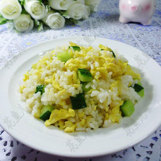 瓜丁鹌鹑蛋炒饭