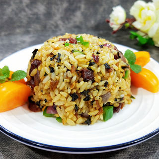 梅菜腊肠炒饭