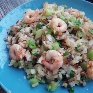 香菇芹菜.虾仁炒饭