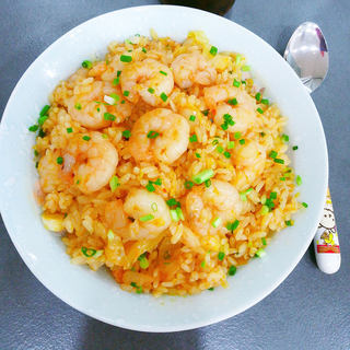 辣白菜虾仁炒饭