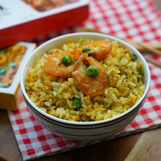 虾仁咖喱炒饭