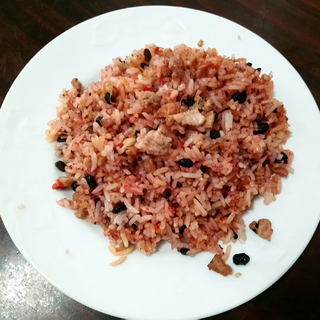 紅曲粉肉碎香炒飯