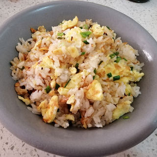 凑合凑合的蒜香蛋炒饭