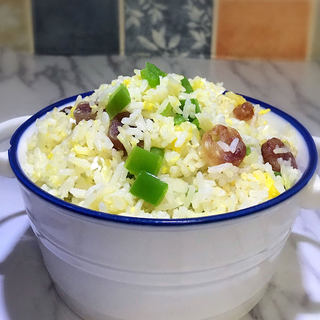 青椒腊肠炒饭