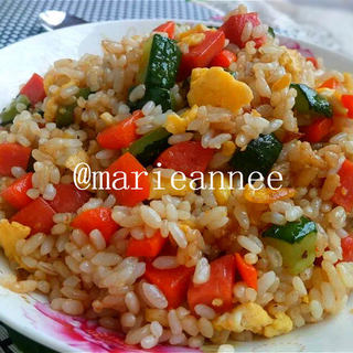 黄瓜火腿蛋炒饭