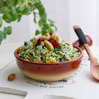 菠菜果仁炒饭