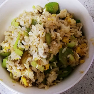 丝瓜鸡蛋炒饭