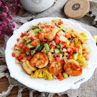 五彩虾仁炒饭