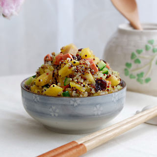 菠萝藜麦炒饭