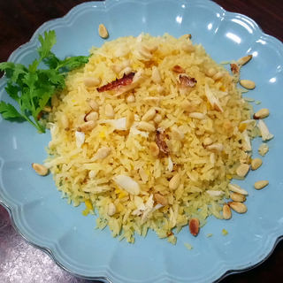 螃蟹咸蛋黃松子炒饭
