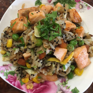 三文鱼黑藜麦杂蔬炒饭