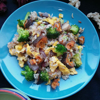 海参蔬菜炒饭