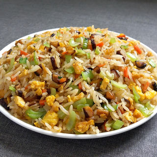 冬菇油菜蛋炒饭
